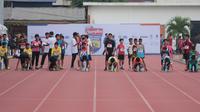 Para peserta nomor lari 60 meter tingkat SD sedang bersiap start pada Energen Champion SAC Indonesia 2022 kualifikasi Jawa Timur di Lapangan Atletik THOR Surabaya, Jumat (4/11/2022). (Ist)