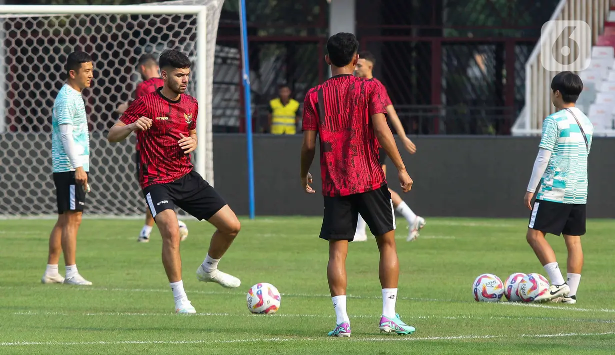 Timnas Indonesia Indonesia tertinggal lima poin dari Irak di urutan pertama. (Liputan6.com/Herman Zakharia)