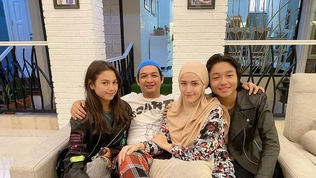 6 Potret Kebersamaan Saskia Chadwick dan Adelia Pasha, Bak Kakak AdikSaskia Chadwick dan Adelia Pasha, Bak Kakak Adik