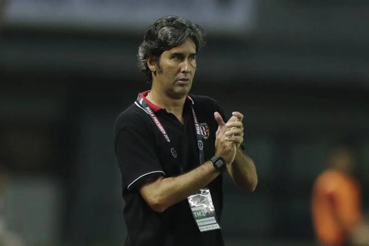 6 Pelatih Asing yang Setia Menunggu Shopee Liga 1 Berlanjut