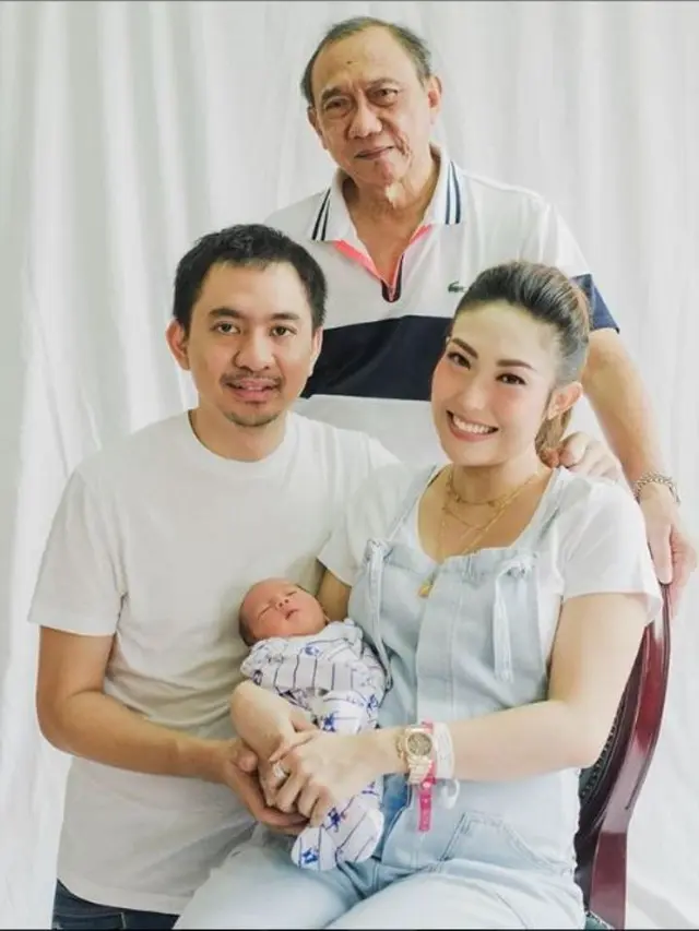 Ayu Dewi (Foto: Instagram/@mrsayudewi)