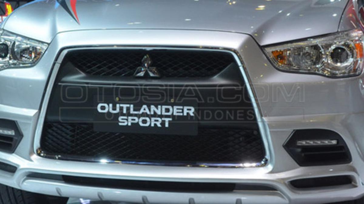 Berapa Harga Mitsubishi Outlander Hibrida di Indonesia? - Berita Otosia.com