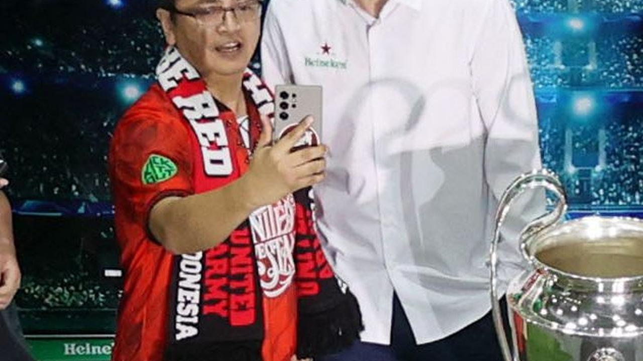 Kehadiran Vidic dalam acara tersebut mendapat sambutan meriah dari para penggemar Manchester United.&nbsp;Foto: Bola.com/M iqbal Ichsan