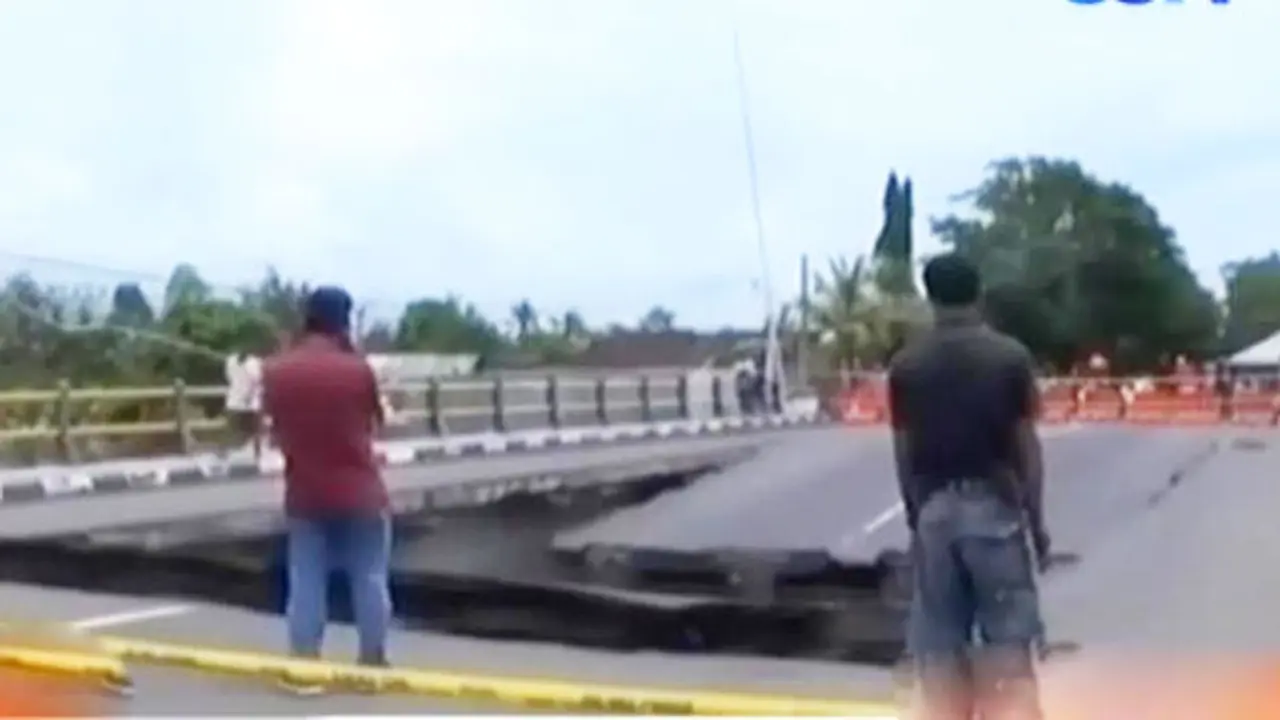 Kilas Indonesia: Jembatan di Gilimanuk Bali Putus