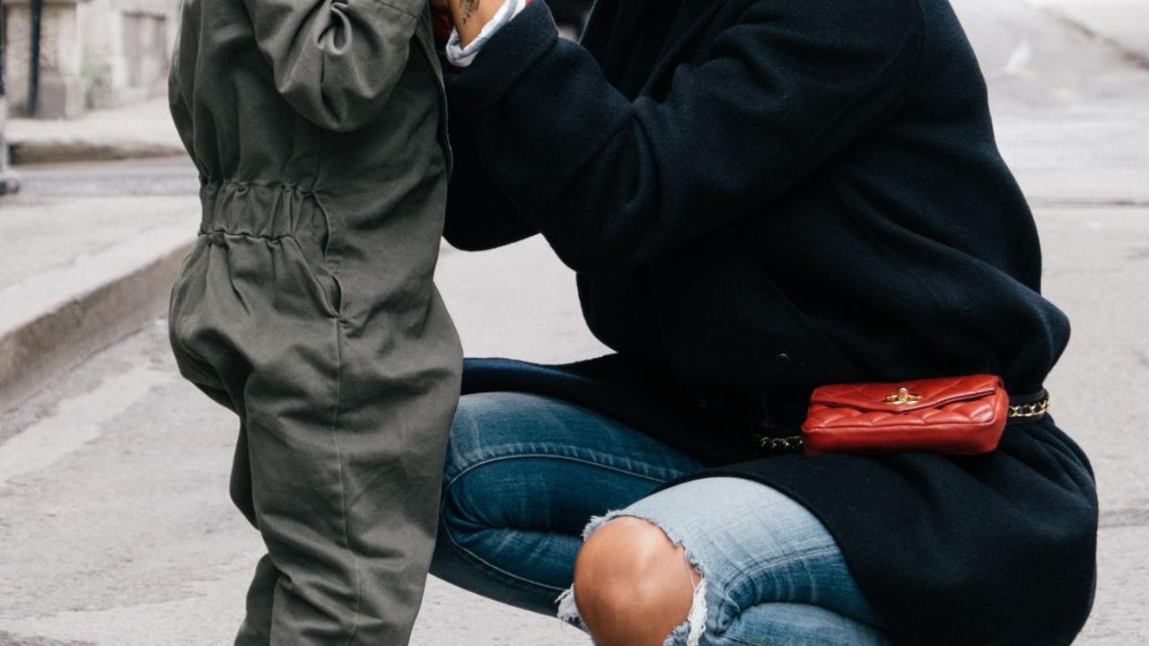 5 Tips Menjawab Pertanyaan Sulit dari Anak, Bantu Kuasai Diri