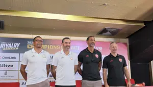 Rio Ferdinand Janjikan Kemenangan di Laga Reuni Legenda Manchester United Vs Arsenal di GBK