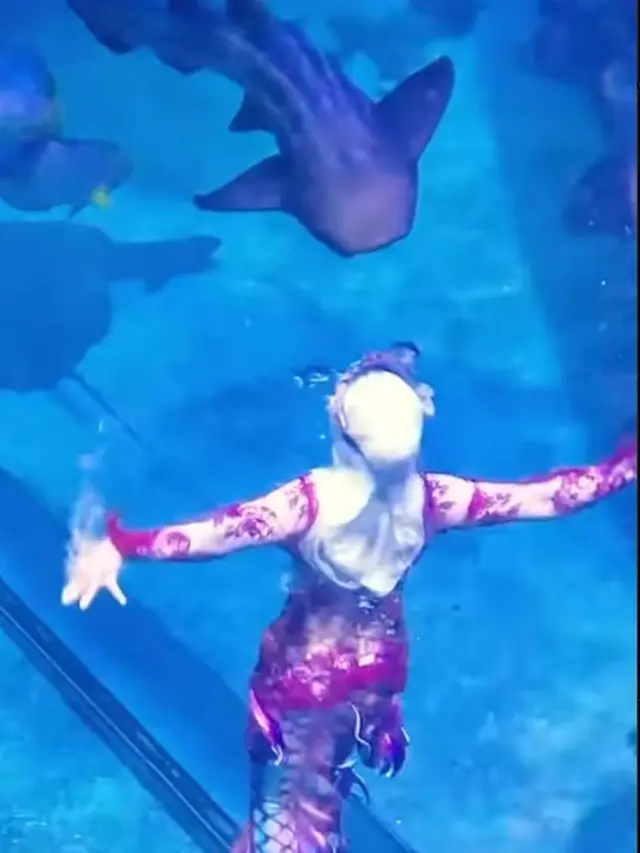 Ria Ricis menyelam (YouTube/Ricis Official)