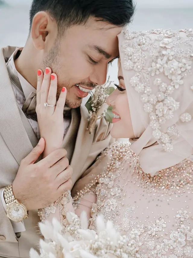 Terjerat Cinta Lokasi, Ini 6 Momen Akad Nikah Fomal dan Fikoh