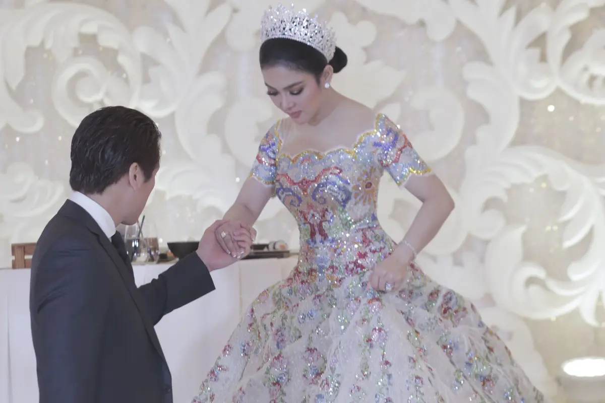 [Fimela] Syahrini dan Reino Barack