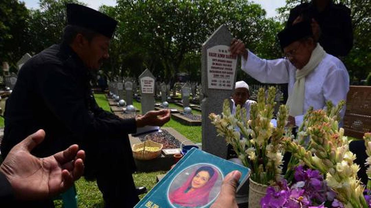 Mantan Presiden BJ Habibie doakan ibu Ainun