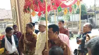 Pernikahan Muzdalifah dengan Fadel Islami di kawasan Tangerang, Banten, Sabtu (26/4/2019) pagi. (Sapto Purnomo)