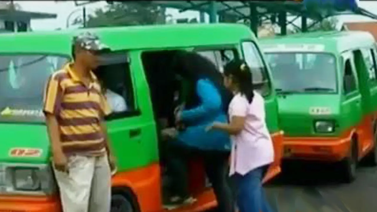 Angkot Bogor Kembali Angkut Penumpang Usai Mogok 2 Hari