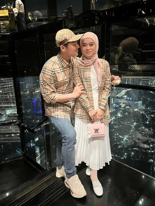 <p>Wajar jika Lesti Kejora dinilai sebagai salah satu sosialita. Apalagi ia juga masuk ke dalam geng arisan yang beranggotakan artis Indonesia. [Foto: instagram.com/lestykejora]</p>
