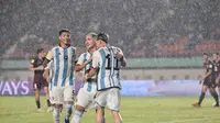 Timnas Argentina menang 5-0 atas Venezuela pada babak perempat final Piala Dunia U-17 2023 di Stadion Si Jalak Harupat, Soreang, Bandung, Selasa (22/11/2023). (dok LOC WCU17/SBN).