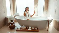 Kepercayaan Cuci Tangan Pakai Garam di Hari Pertama Imlek, Bawa Keberuntungan?