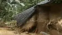 Hujan deras di Serang dan Pandeglang, Banten memicu banjir bandang