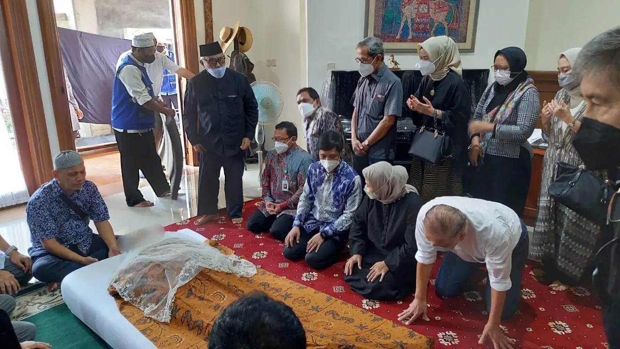 Mantan Menkes Achmad Sujudi meninggal dunia