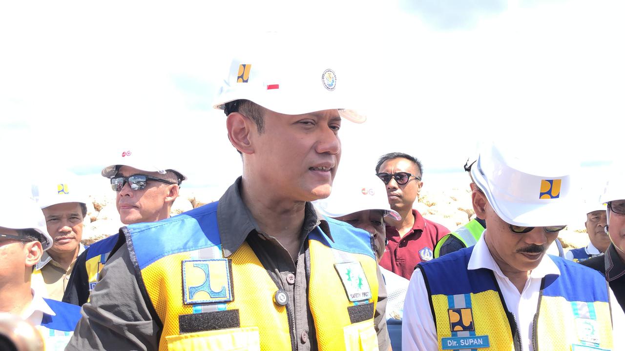 Menteri AHY Tinjau Proyek Pemecah Ombak Rp260 Miliar di Kuta Bali
