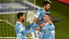 Penyerang Celta Vigo, Iago Aspas, merayakan gol yang dicetaknya ke gawang Cadiz pada laga lanjutan Liga Spanyol di Stadion Abanca Balaidos, Selasa (15/12/2020) dini hari WIB. Celta Vigo menang telak 4-0 atas Cadiz. (AFP/Miguel Riopa)