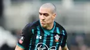 4. Oriol Romeu - Handal di udara namun gagal membawa timnya menjauh dari zona degradasi. Tekel bersih juga sering dilakukan pemain plontos tersebut. Romeu akan menjadi perburuan utama jika Soton gagal kembali tampil di Premier League. (AFP/Glyn Kirk)