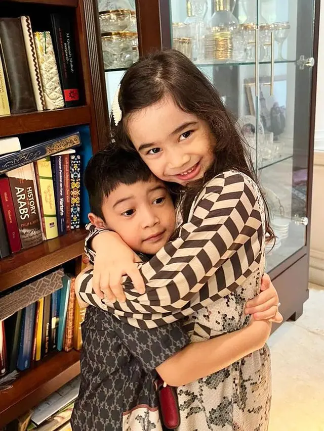 Raqeema dan Rasheed, anak Nabila Syakieb (Instagramnsyakieb85)