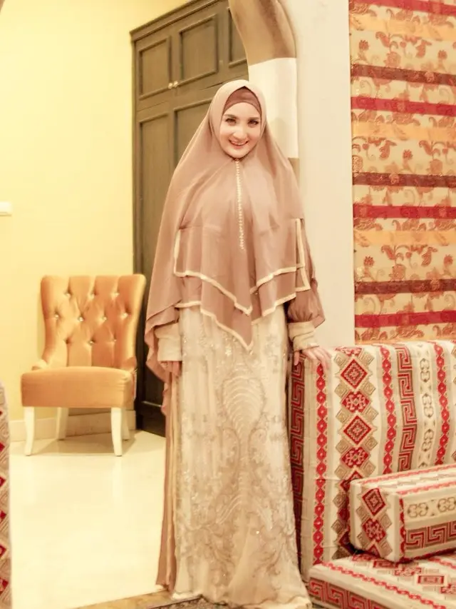 Potret Cantik Kiki Amalia Saat Kenakan Hijab (sumber: instagram/@kikiamaliaworld)