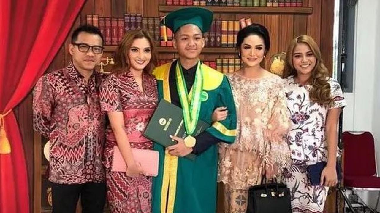 2. Azriel Hermansyah