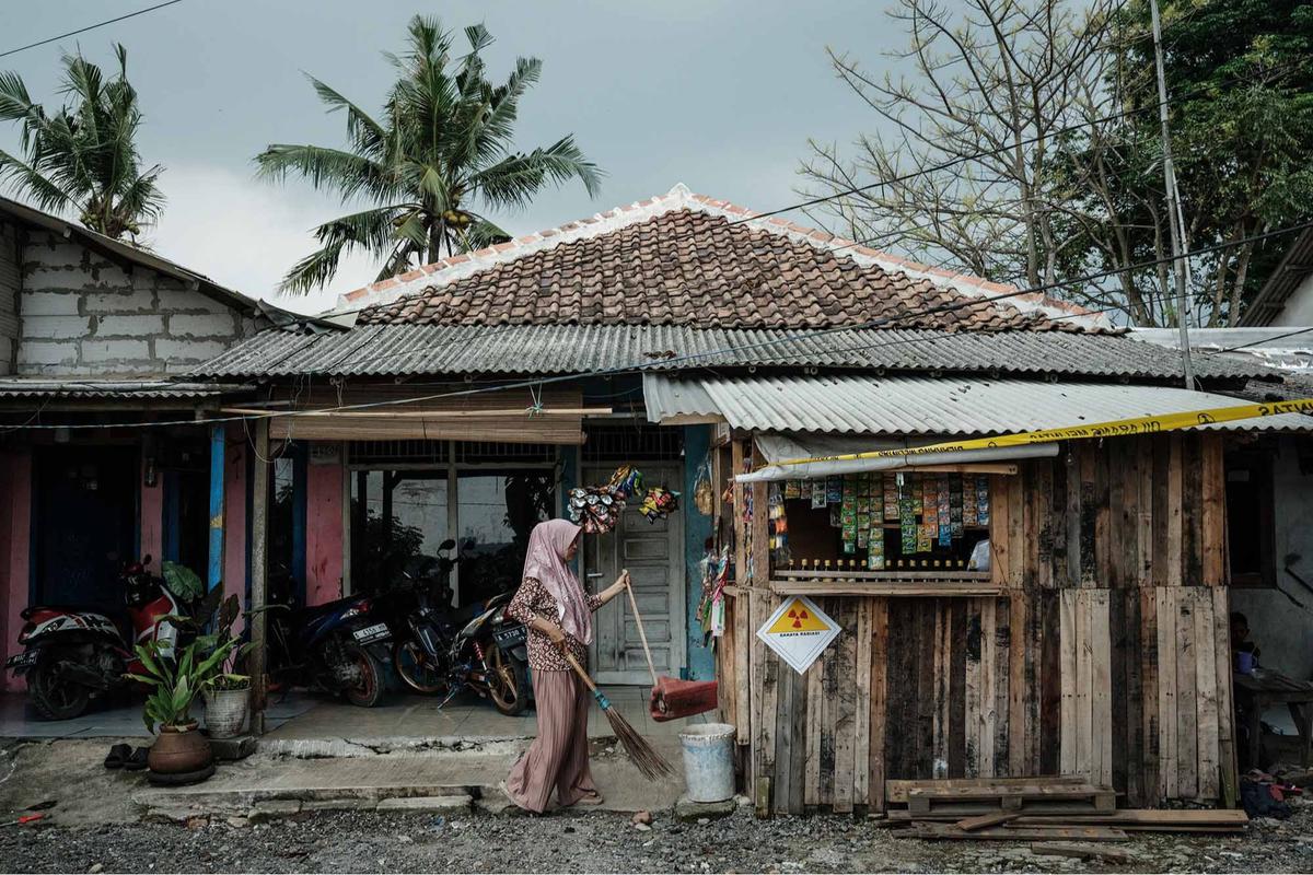 FOTO: Pemerintah Gerak Cepat Tangani Kontaminasi Radiasi Cs-137 di Cikande, Ratusan Personel Dikerahkan