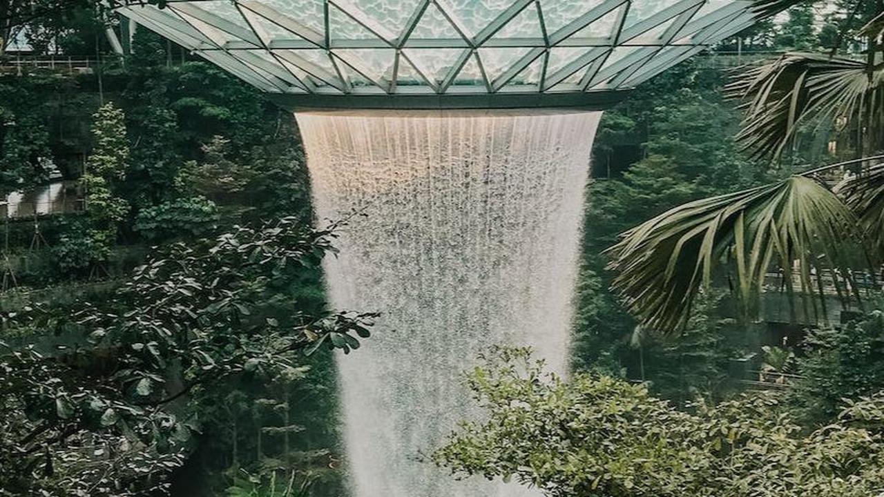 1. Singapura