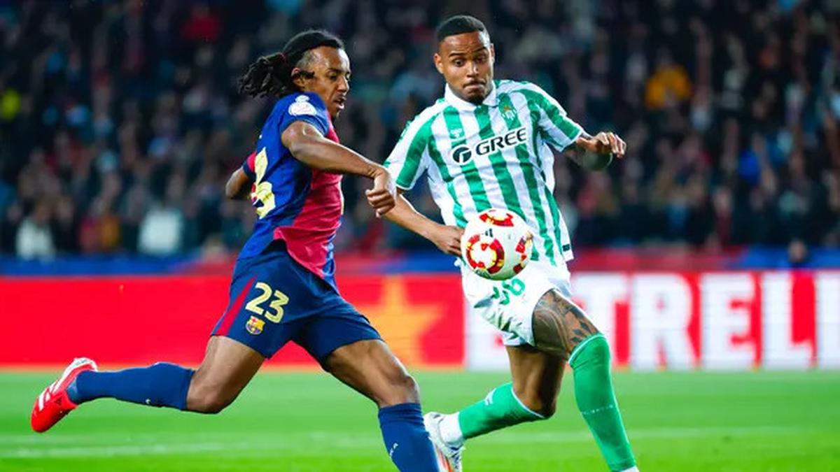 Bek Barcelona Jules Kounde Jadi Rebutan 2 Klub Premier League: Arsenal dan Chelsea Bersaing
