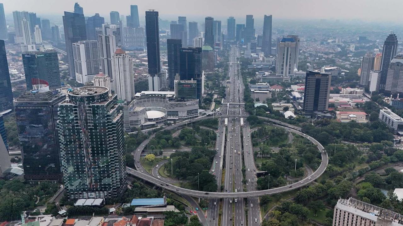 FOTO: Hari Keempat Libur Lebaran, Jalanan Jakarta Masih Sepi dan Bebas Macet!