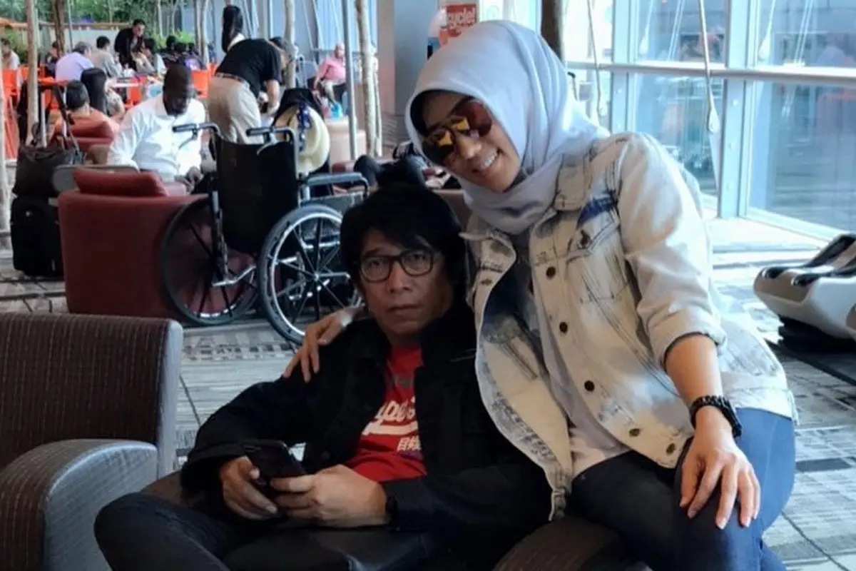 [Fimela] Beda 18 Tahun, Ini 6 Potret Kebersamaan Parto dan Dina Risty