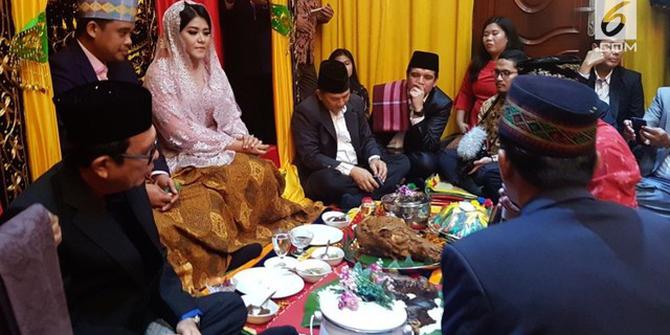 VIDEO: Terungkap, Menu Makanan di Upacara Pemberian Marga Kahiyang Ayu