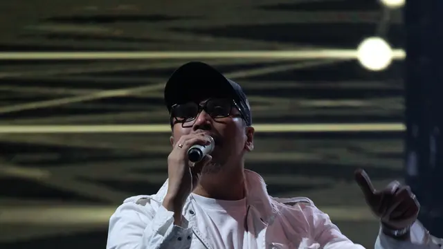 Sammy Simorangkir tampil di acara Acara Pembukaan Crane Lounge Jakarta.
