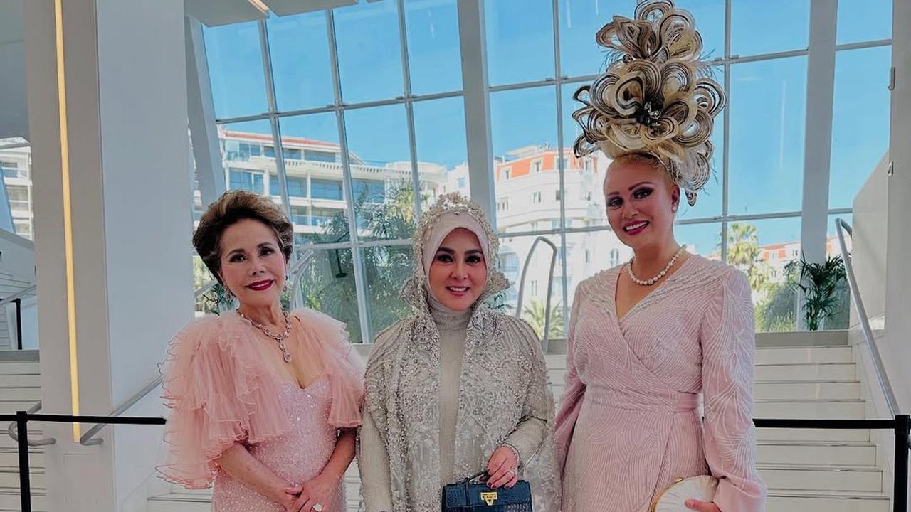 Potret Cantik Istri Presiden Soekarno di Karpet Merah Festival Film Cannes 2025, Tampil Anggun Pakai Gaun Merah Muda