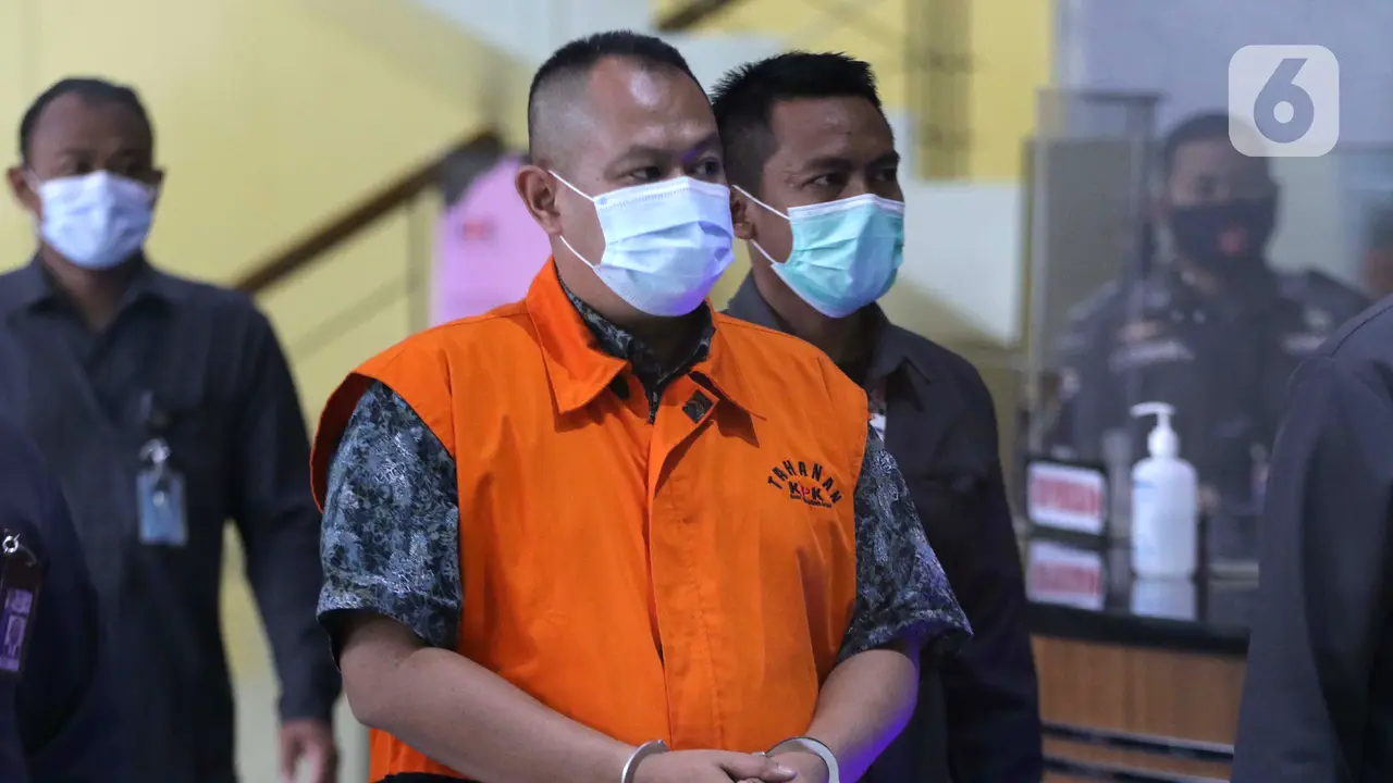 FOTO: KPK Kembali Tahan Tersangka Korupsi Pengadaan Tanah Jakarta