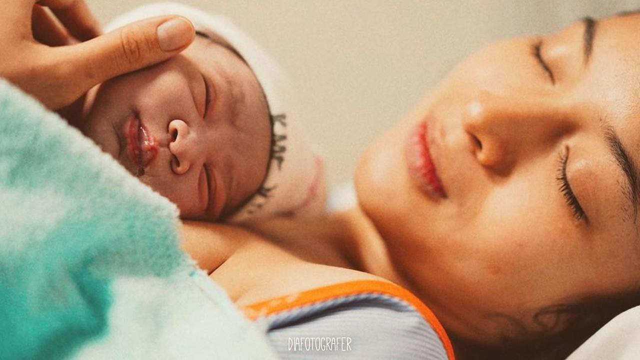 [Bintang] Chicco Jerikho dan Putri Marino