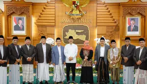 Bertemu di Grahadi, Gus Ipul dan Khofifah Bahas Persiapan Muktamar NU 2026