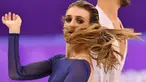 Atlet ice dancer Prancis, Gabriella Papadakis saat tampil bertanding untuk nomor ice dance free dance di Olimpiade Musim Dingin Pyeongchang 2018, Selasa (20/2). Tampil di Olimpiade PyeongChang, Gabriella dua kali membuat heboh. (Mladen ANTONOV/AFP)