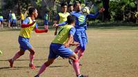 Persis saat latihan di Lapangan Bolon, Karanganyar. (Bola.com/Ronald Seger Prabowo)