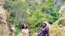 Kini kisah asmara Cinta Kuya dan kekasih bule kerap mencuri perhatian. Terlebih usai Cinta Kuya berani mengenalkan kekasihnya ke keluarga, termasuk kakek dan nenek beberapa waktu lalu. (Liputan6.com/IG/astridkuya)