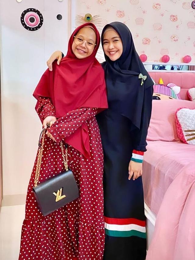 Sahur Bareng Ria Ricis Cimoy Montok Diajari Baca Al Fatihah Dan Al Ikhlas Ramadan Liputan6 Com