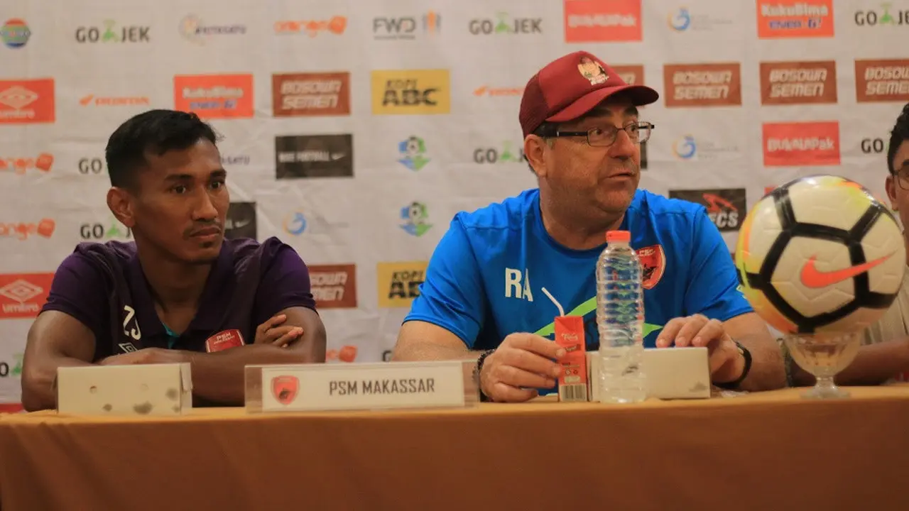 Pelatih PSM, Robert Rene Alberts