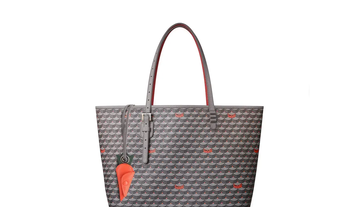 Koleksi Snuggle Bunny melambangkan keceriaan, membawamu dalam perjalanan yang tak terlupakan melalui kaca yang tampak ke dunia dongeng.