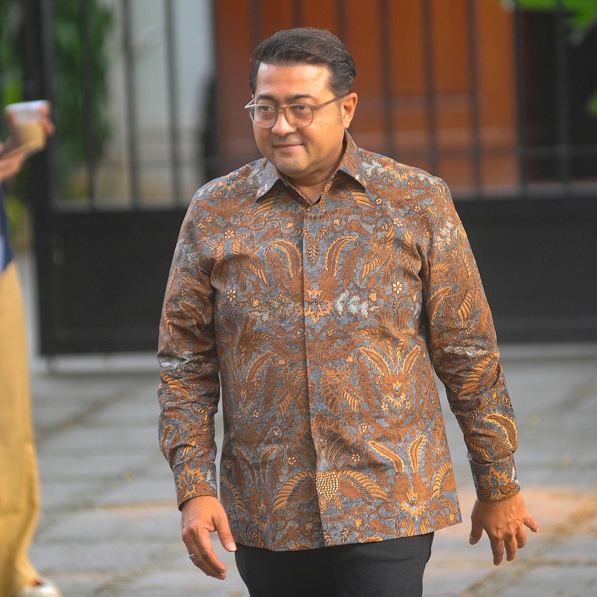 Teuku Riefky Harsya