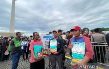 Bulog dan ID FOOD Salurkan 100 Ribu Paket Sembako Gratis Istana di Monas