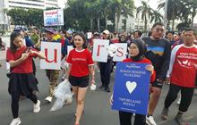 Andien Jaga Lingkungan Sejak Dini, Ajak Anak-anak Pungut Sampah di Pantai: Ini Cara Unik Edukasi Keluarga!