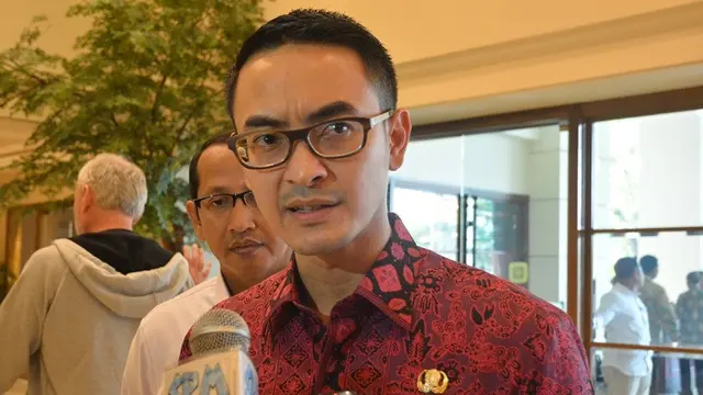 Zumi Zola KPK