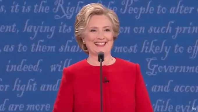 10 Gaya Berpakaian Hillary Clinton Ini Pancarkan Sisi Elegan