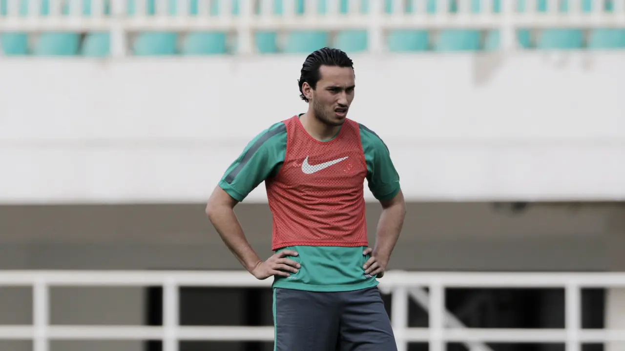 Ezra Walian